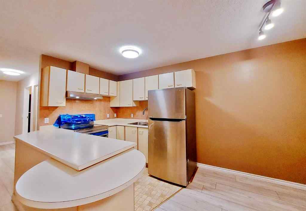 MLS® A2247296 - Unit #22 2722 EDENWOLD Heights NW in Edgemont Calgary, Residential