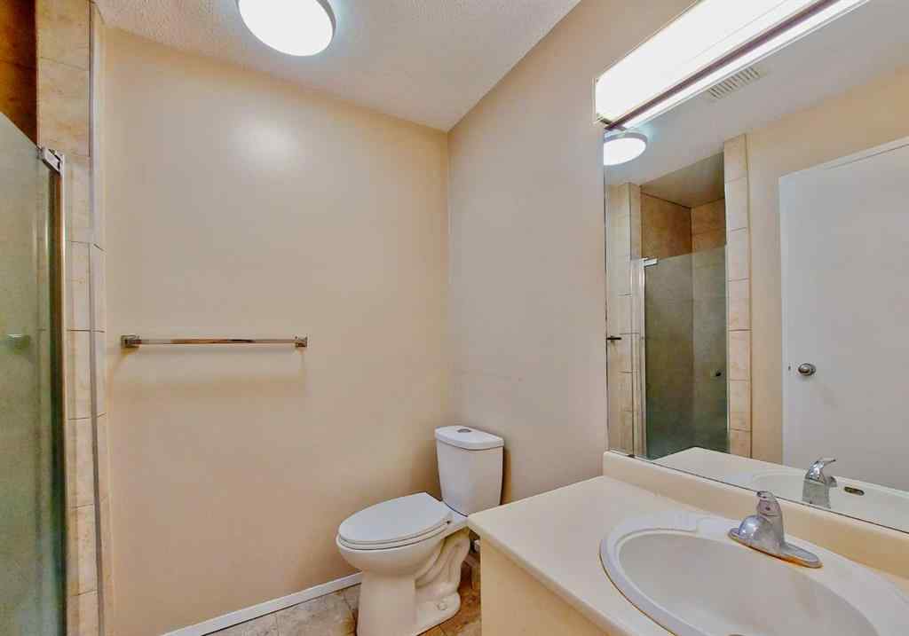 MLS® A2247296 - Unit #22 2722 EDENWOLD Heights NW in Edgemont Calgary, Residential