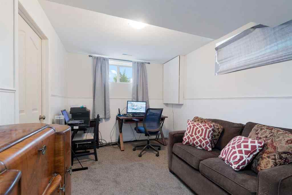 MLS® A2247304 - 44 Country Ridge Close  in Lacombe Residential Subdivision Lacombe, Residential