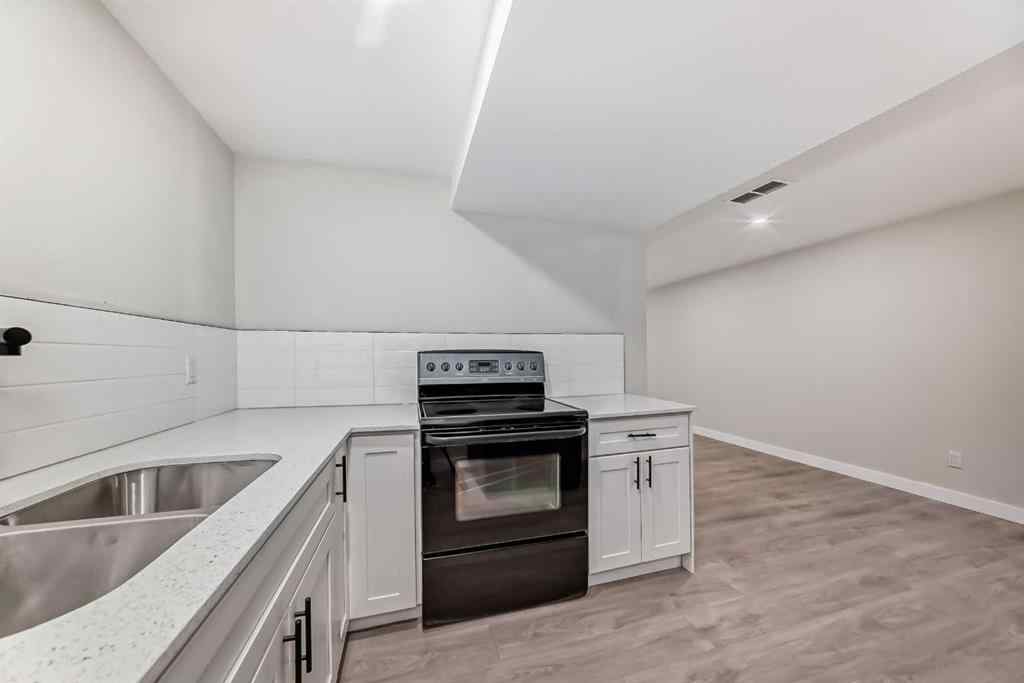 MLS® A2247324 - 256 Penbrooke Close SE in Penbrooke Meadows Calgary, Residential