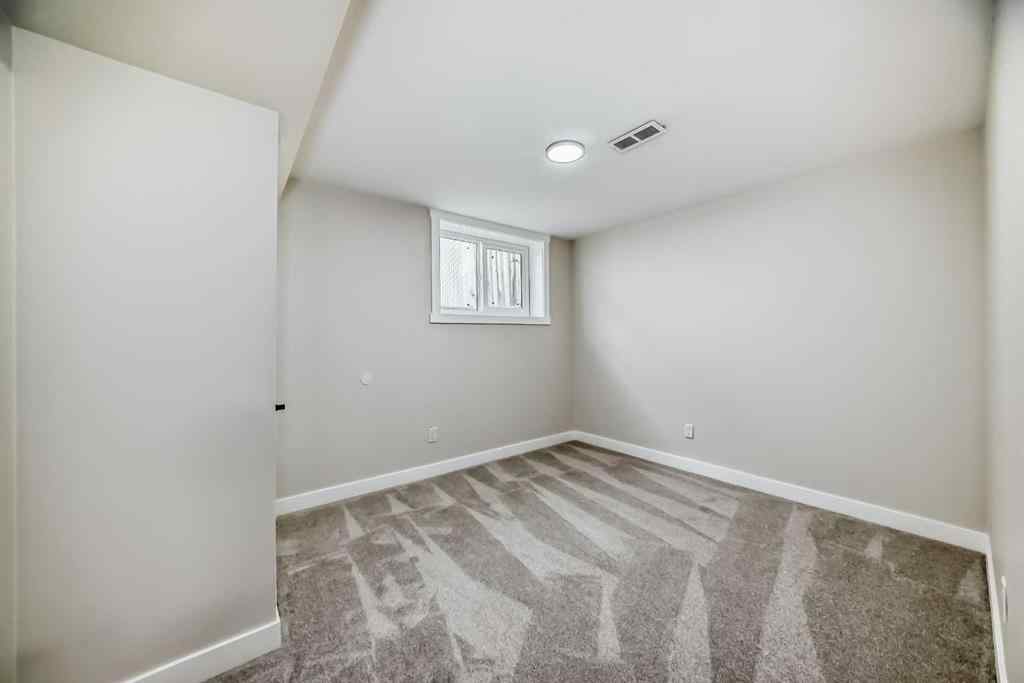 MLS® A2247324 - 256 Penbrooke Close SE in Penbrooke Meadows Calgary, Residential
