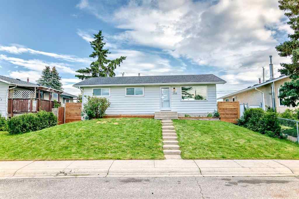 MLS® A2247324 - 256 Penbrooke Close SE in Penbrooke Meadows Calgary, Residential