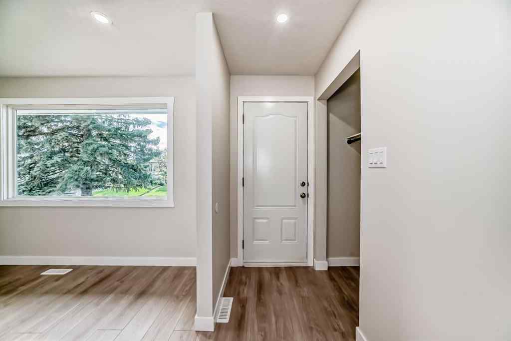 MLS® A2247324 - 256 Penbrooke Close SE in Penbrooke Meadows Calgary, Residential