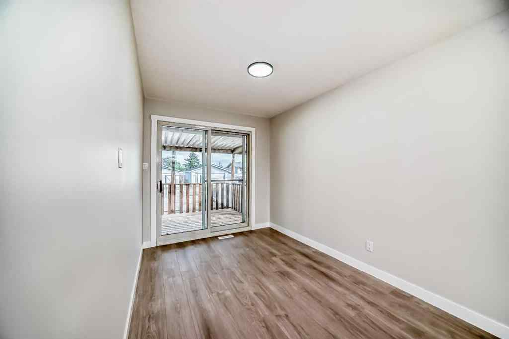 MLS® A2247324 - 256 Penbrooke Close SE in Penbrooke Meadows Calgary, Residential