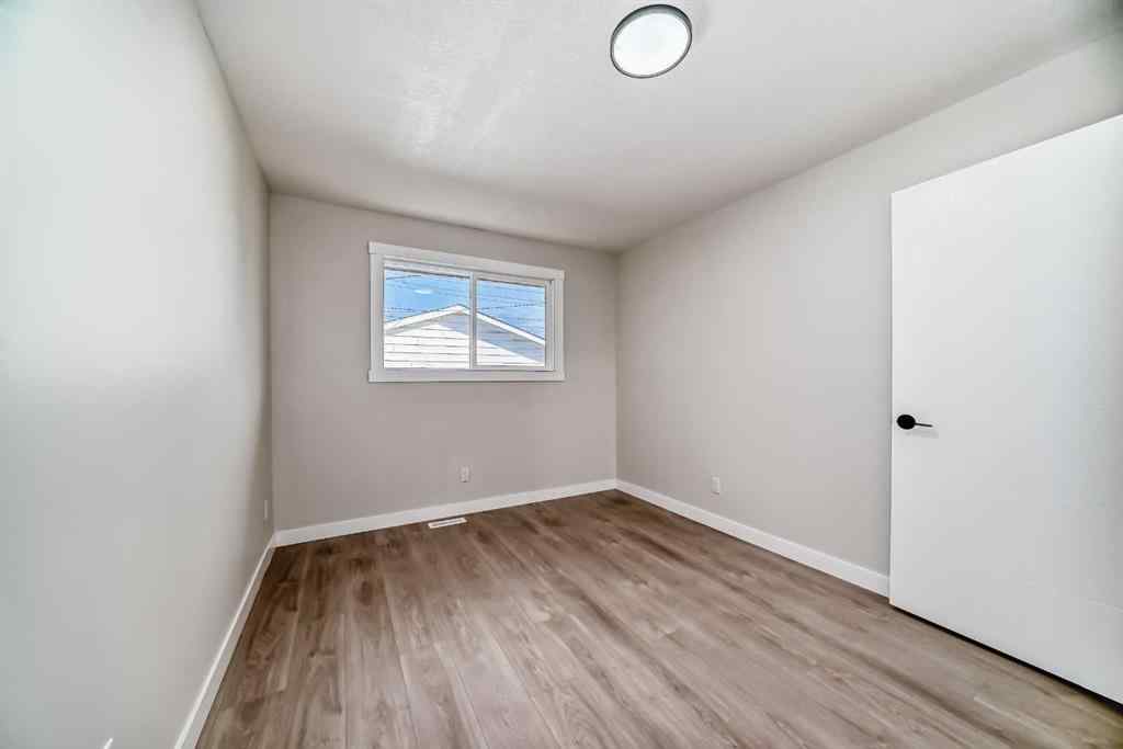 MLS® A2247324 - 256 Penbrooke Close SE in Penbrooke Meadows Calgary, Residential