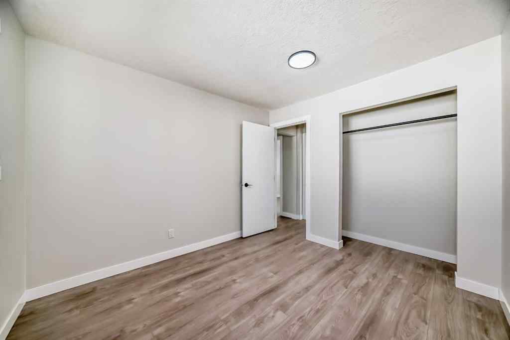 MLS® A2247324 - 256 Penbrooke Close SE in Penbrooke Meadows Calgary, Residential