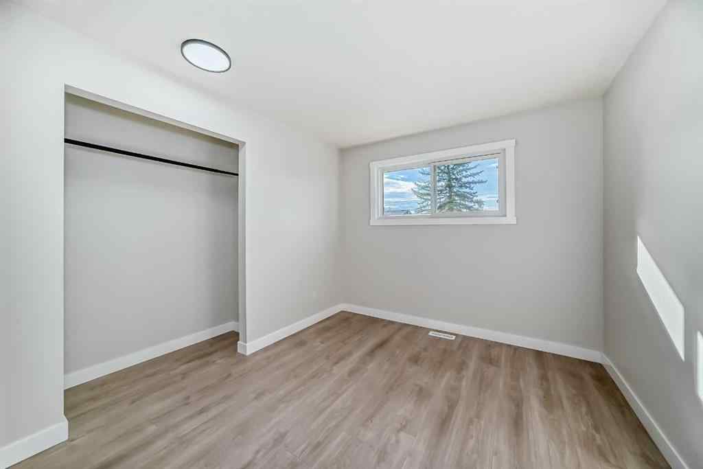 MLS® A2247324 - 256 Penbrooke Close SE in Penbrooke Meadows Calgary, Residential