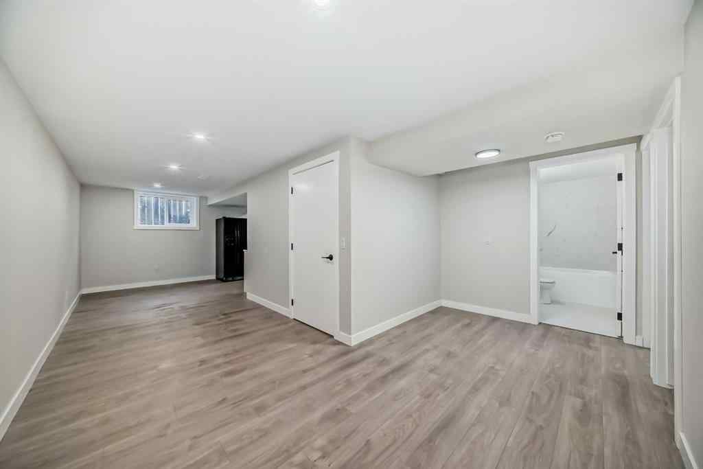 MLS® A2247324 - 256 Penbrooke Close SE in Penbrooke Meadows Calgary, Residential