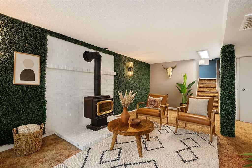 MLS® A2247329 - 92 Erin Woods Drive SE in Erin Woods Calgary, Residential
