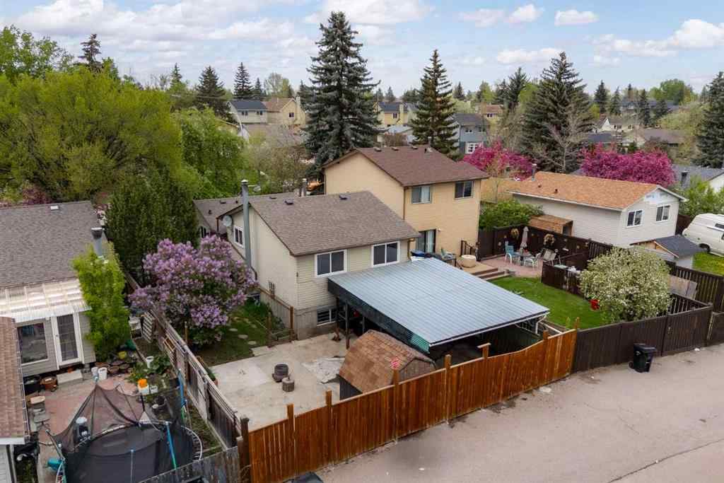 MLS® A2247329 - 92 Erin Woods Drive SE in Erin Woods Calgary, Residential