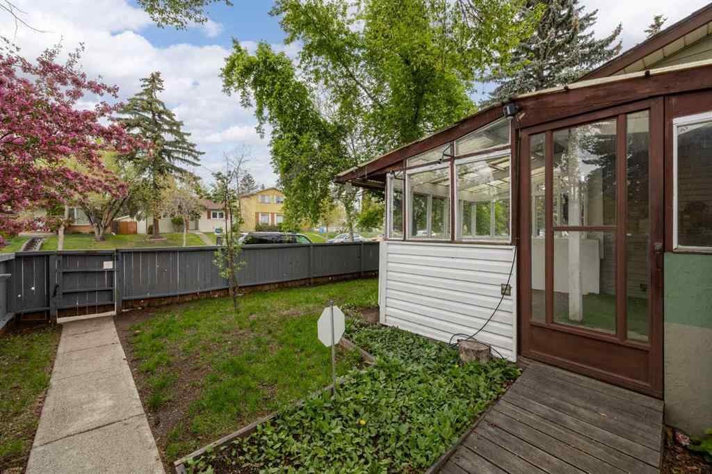 MLS® A2247329 - 92 Erin Woods Drive SE in Erin Woods Calgary, Residential