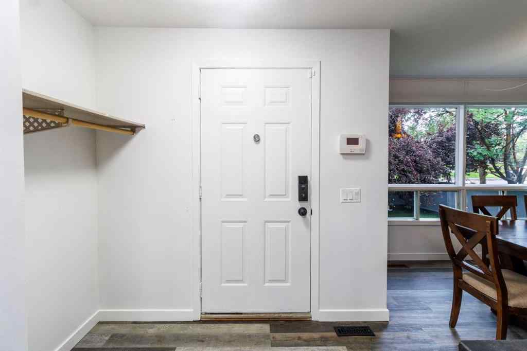 MLS® A2247329 - 92 Erin Woods Drive SE in Erin Woods Calgary, Residential
