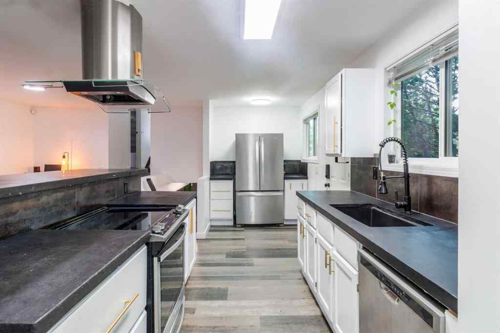 MLS® A2247329 - 92 Erin Woods Drive SE in Erin Woods Calgary, Residential