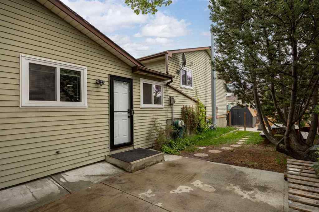 MLS® A2247329 - 92 Erin Woods Drive SE in Erin Woods Calgary, Residential