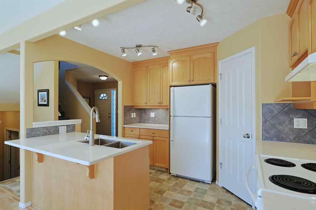 MLS® A2247333 - 160 Royal Birch Circle NW in Royal Oak Calgary, Residential