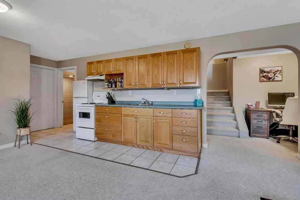 MLS® A2247334 - 5838 65 Avenue  in NONE Rocky Mountain House, Residential