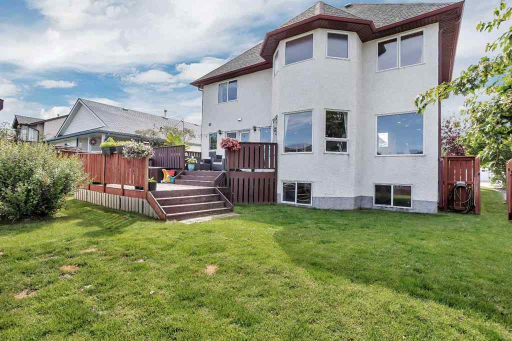 MLS® A2247334 - 5838 65 Avenue  in NONE Rocky Mountain House, Residential