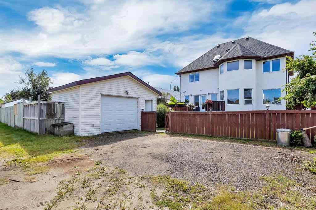 MLS® A2247334 - 5838 65 Avenue  in NONE Rocky Mountain House, Residential