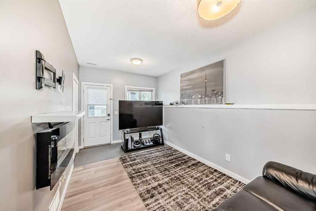 MLS® A2247336 - 165 Hillcrest Drive SW in Hillcrest Airdrie, Residential