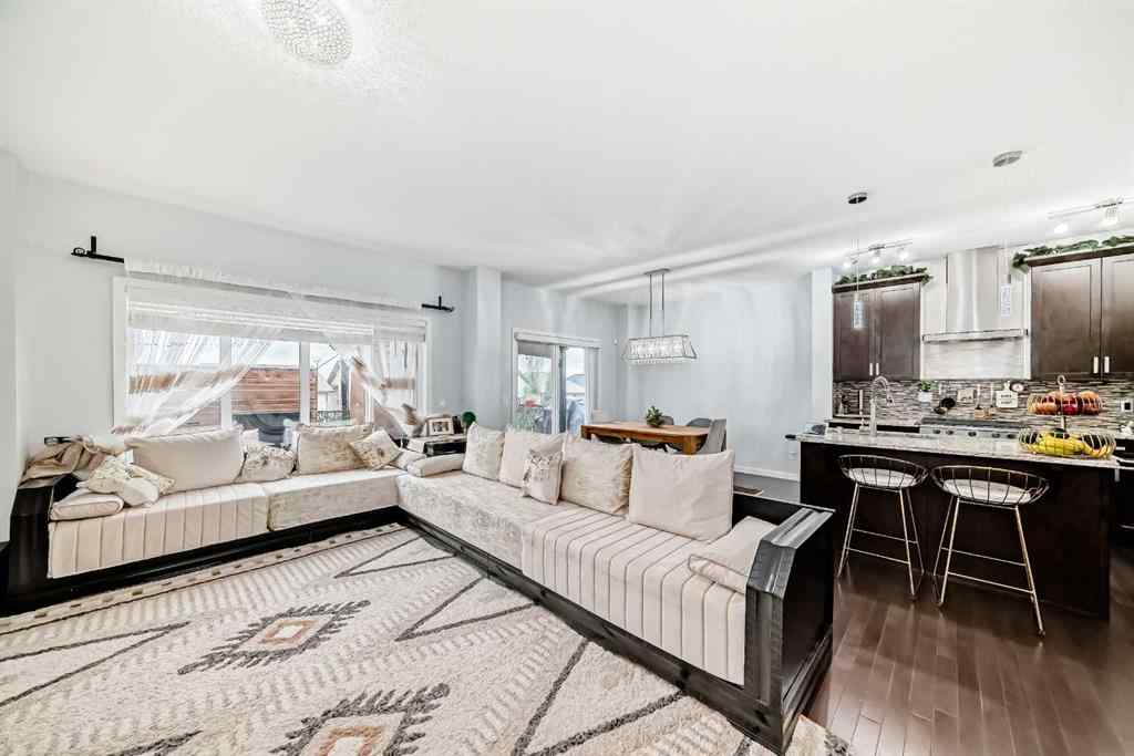 MLS® A2247336 - 165 Hillcrest Drive SW in Hillcrest Airdrie, Residential