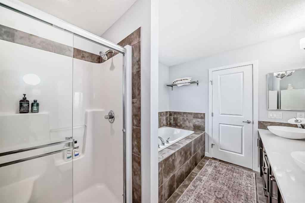 MLS® A2247336 - 165 Hillcrest Drive SW in Hillcrest Airdrie, Residential