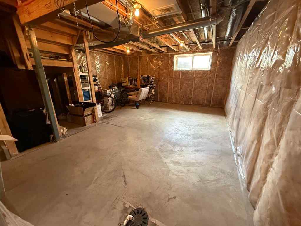 MLS® A2247338 - 35 Savanna Parade NE in Saddle Ridge Calgary, Residential