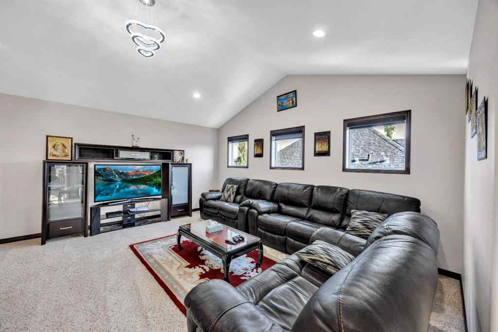 MLS® A2247348 - 233 Aspenmere Circle  in Westmere Chestermere, Residential