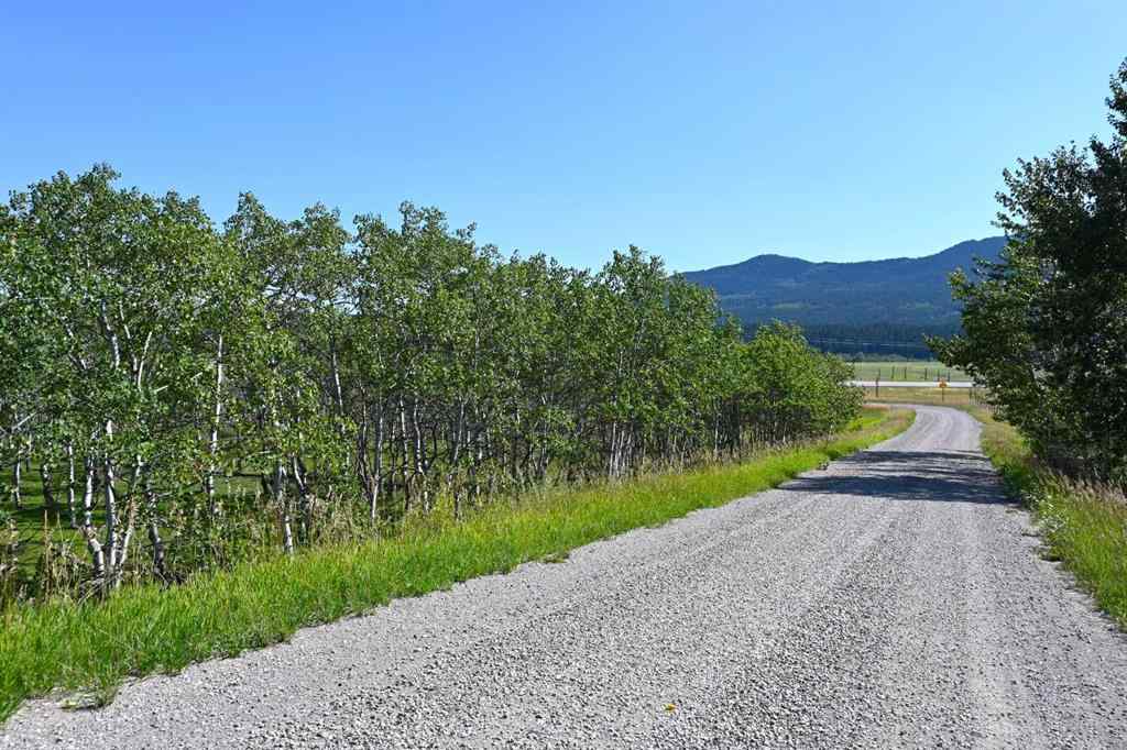 MLS® A2247365 - 2513 3 Highway  in NONE Rural Pincher Creek No. 9, M.D. of, Residential
