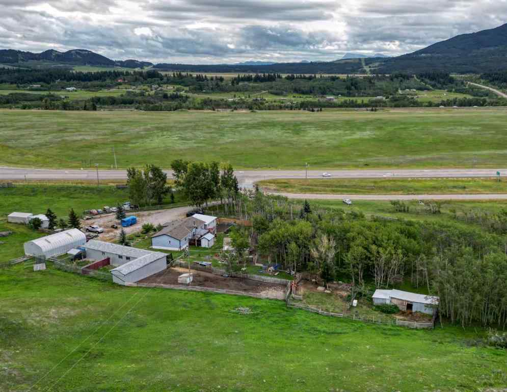 MLS® A2247365 - 2513 3 Highway  in NONE Rural Pincher Creek No. 9, M.D. of, Residential