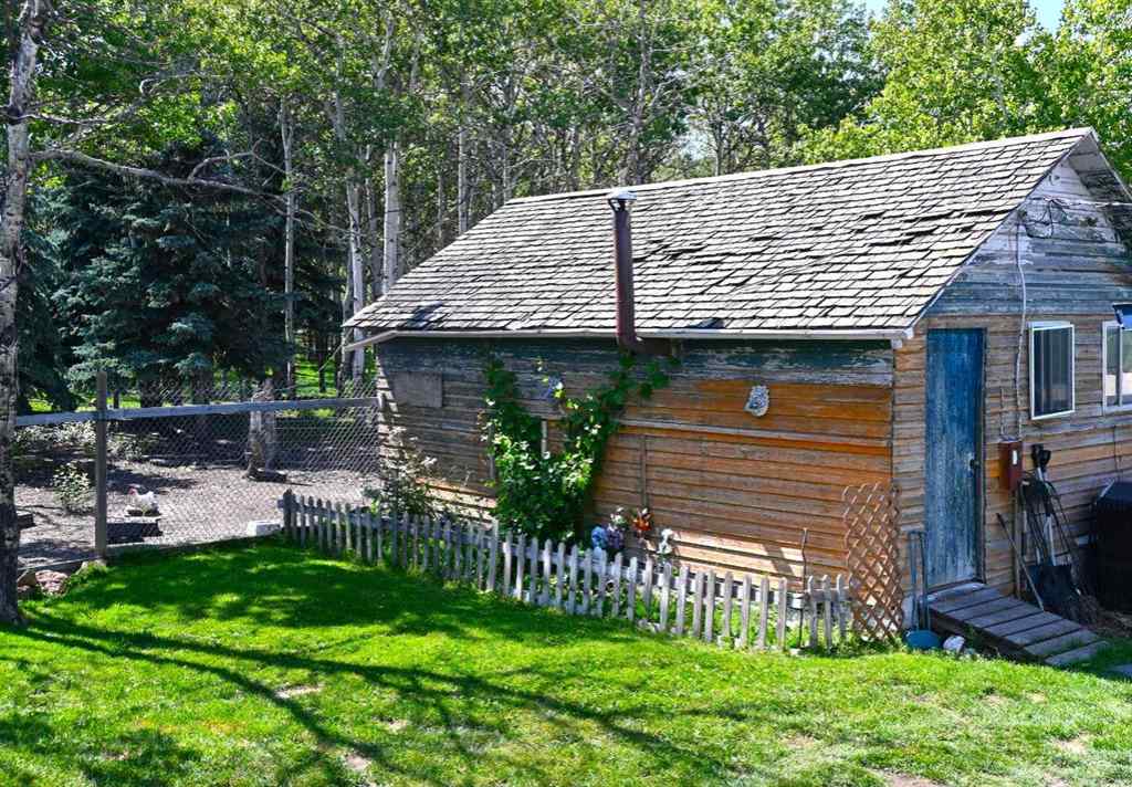 MLS® A2247365 - 2513 3 Highway  in NONE Rural Pincher Creek No. 9, M.D. of, Residential