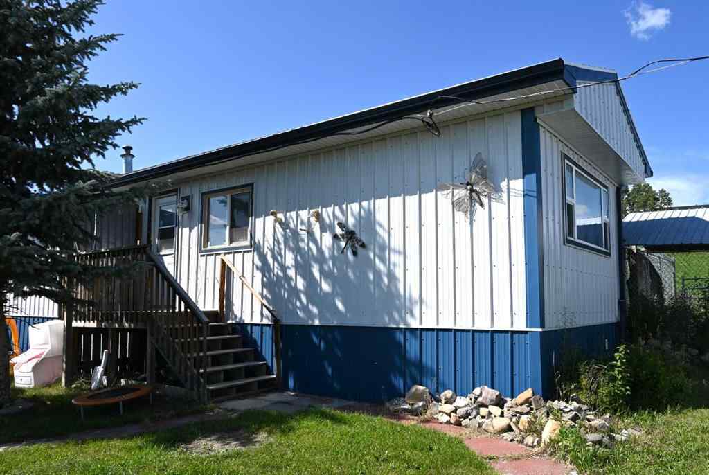 MLS® A2247365 - 2513 3 Highway  in NONE Rural Pincher Creek No. 9, M.D. of, Residential