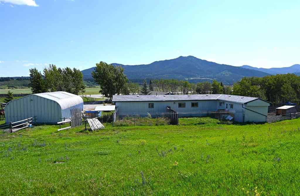 MLS® A2247365 - 2513 3 Highway  in NONE Rural Pincher Creek No. 9, M.D. of, Residential