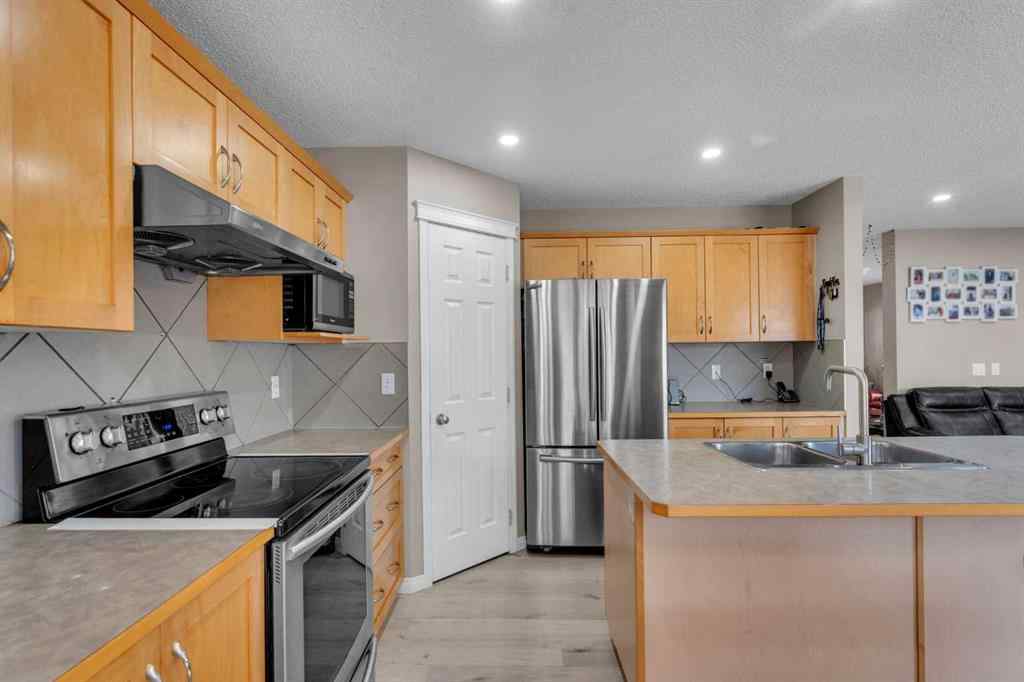 MLS® A2247373 - 138 Saddlecrest Park NE in Saddle Ridge Calgary, Residential