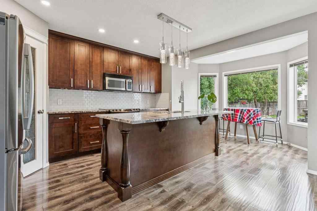 MLS® A2247391 - 132 Citadel Meadow Bay NW in Citadel Calgary, Residential