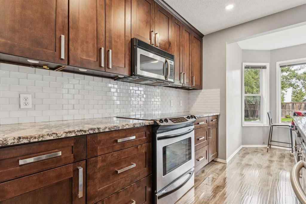 MLS® A2247391 - 132 Citadel Meadow Bay NW in Citadel Calgary, Residential