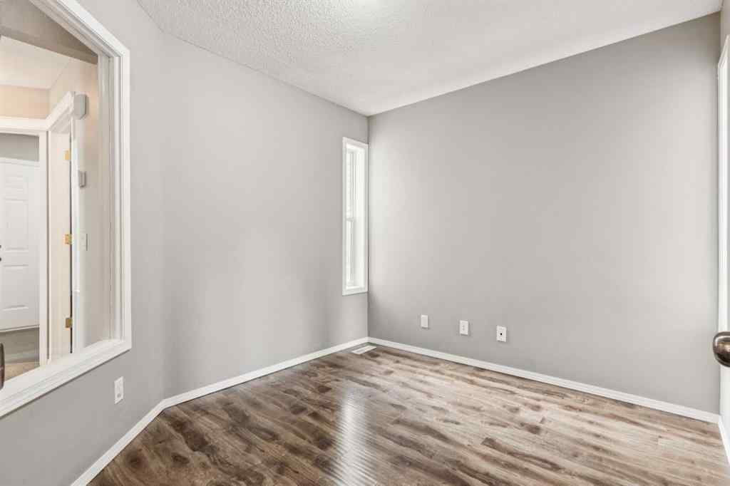 MLS® A2247391 - 132 Citadel Meadow Bay NW in Citadel Calgary, Residential