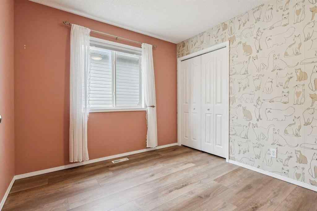 MLS® A2247391 - 132 Citadel Meadow Bay NW in Citadel Calgary, Residential