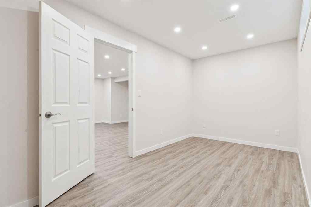 MLS® A2247391 - 132 Citadel Meadow Bay NW in Citadel Calgary, Residential