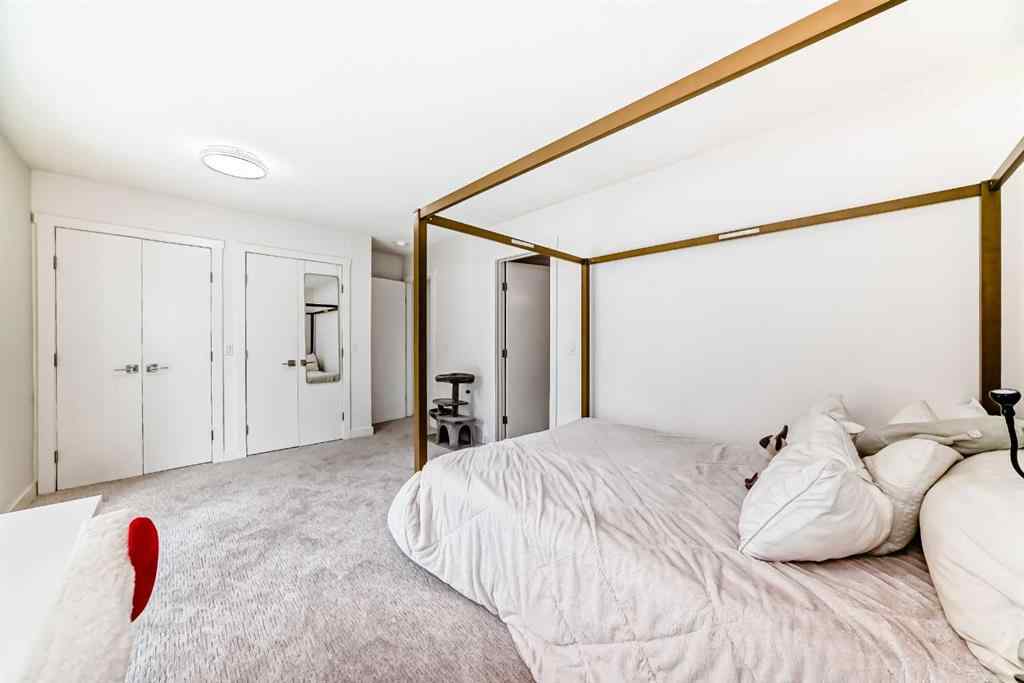 MLS® A2247396 - 329 37 Street SW in Spruce Cliff Calgary, Residential