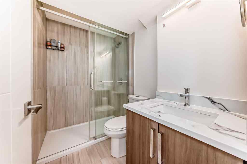 MLS® A2247396 - 329 37 Street SW in Spruce Cliff Calgary, Residential