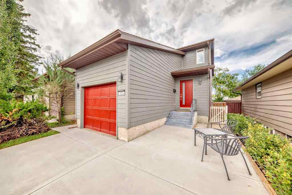 MLS® A2247396 - 329 37 Street SW in Spruce Cliff Calgary, Residential