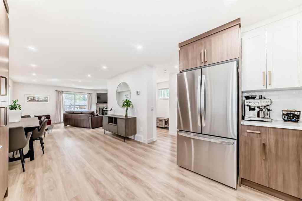 MLS® A2247396 - 329 37 Street SW in Spruce Cliff Calgary, Residential