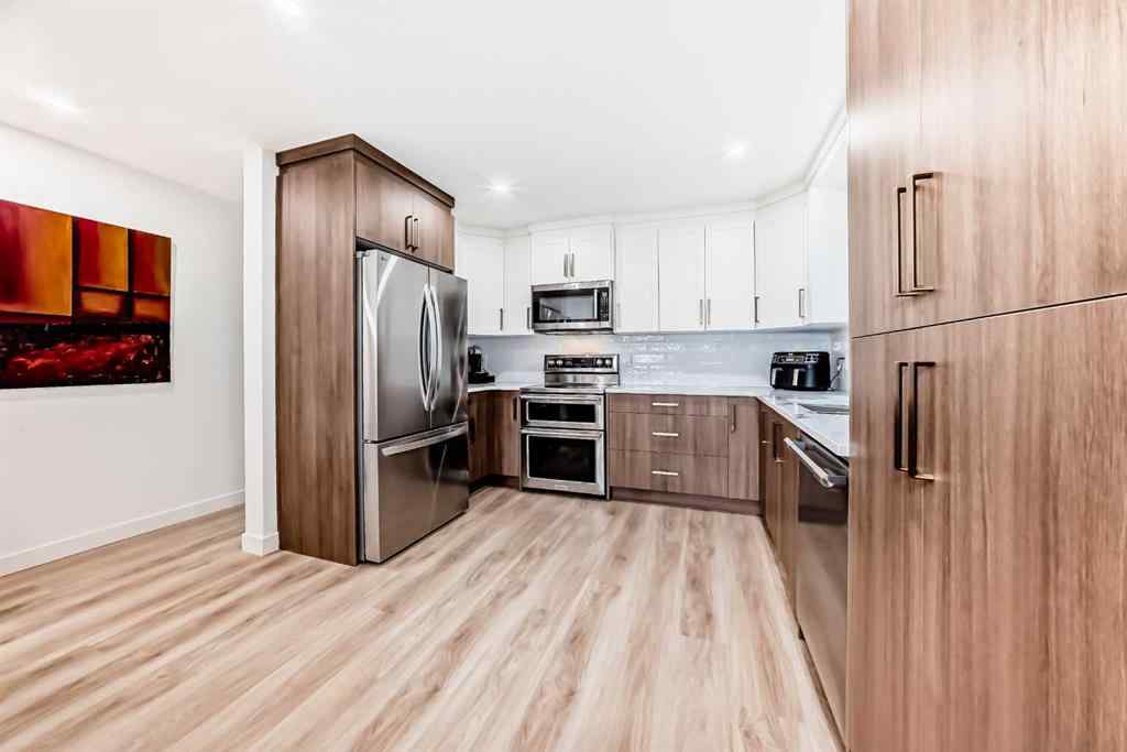 MLS® A2247396 - 329 37 Street SW in Spruce Cliff Calgary, Residential