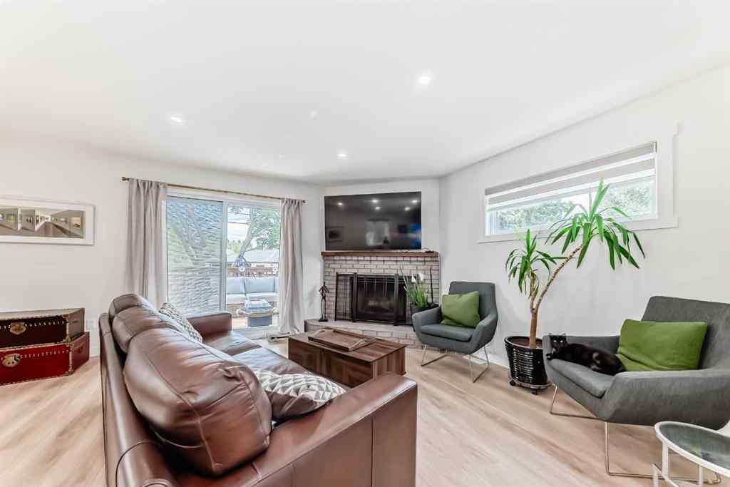MLS® A2247396 - 329 37 Street SW in Spruce Cliff Calgary, Residential