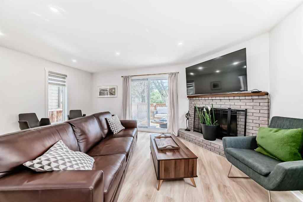 MLS® A2247396 - 329 37 Street SW in Spruce Cliff Calgary, Residential