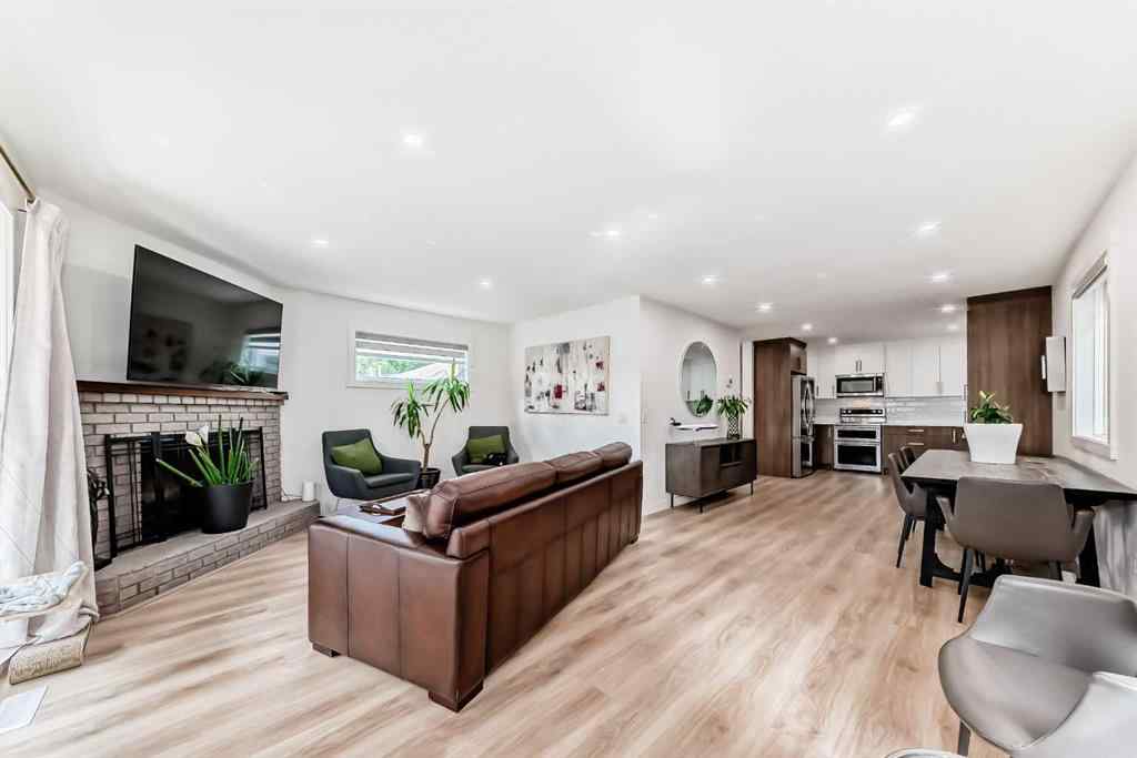 MLS® A2247396 - 329 37 Street SW in Spruce Cliff Calgary, Residential