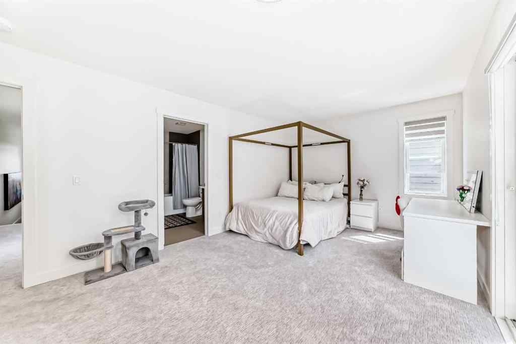 MLS® A2247396 - 329 37 Street SW in Spruce Cliff Calgary, Residential
