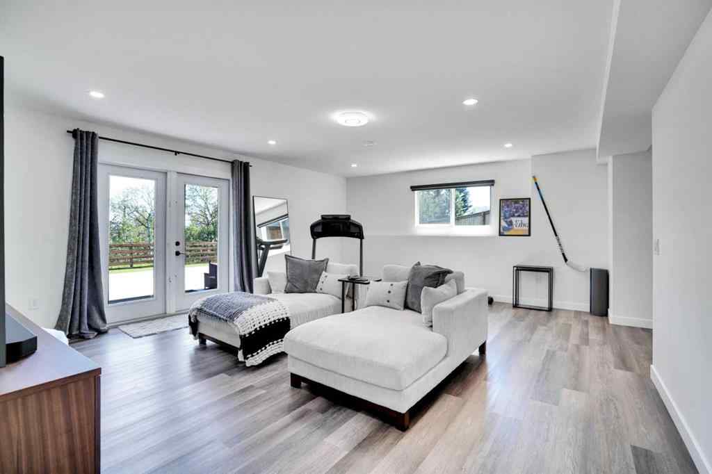 MLS® A2247405 - 18 Poplar Ridge Close  in NONE Didsbury, Residential