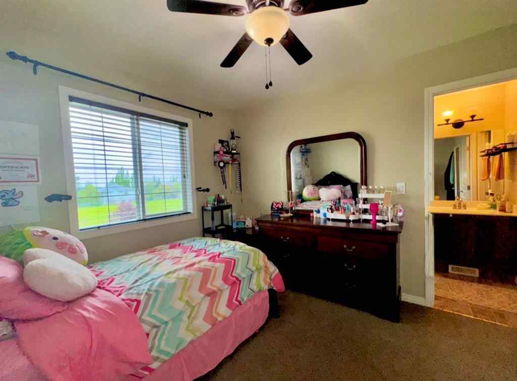 MLS® A2247412 - 160 Rainbow Falls Grove  in Rainbow Falls Chestermere, Residential