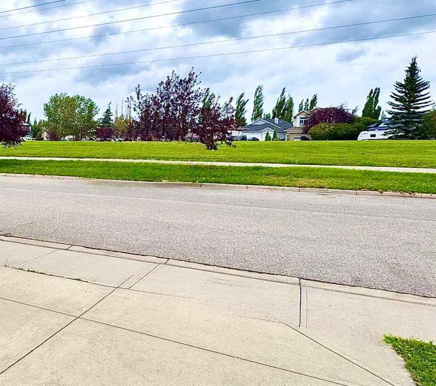 MLS® A2247412 - 160 Rainbow Falls Grove  in Rainbow Falls Chestermere, Residential